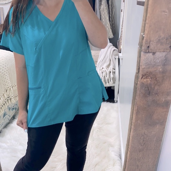 Grey's Anatomy Tops - Greys Anatomy teal RN/Nurses scrub top size XLarge